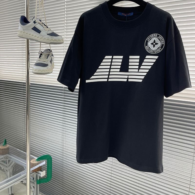 1-355-1.jpg LV T-shirt 1:1 Oversized - Image 1