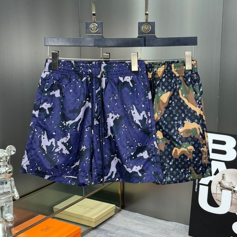 1-376.jpg LV Shorts - Image 1