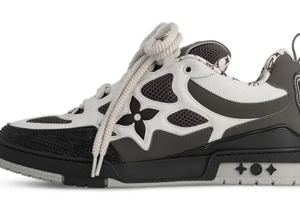 SKATE MONOGRAM GREY