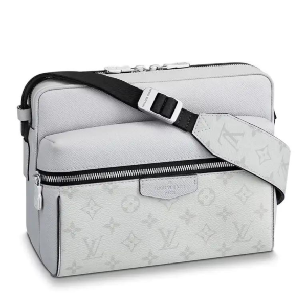 SHOULDER BAG