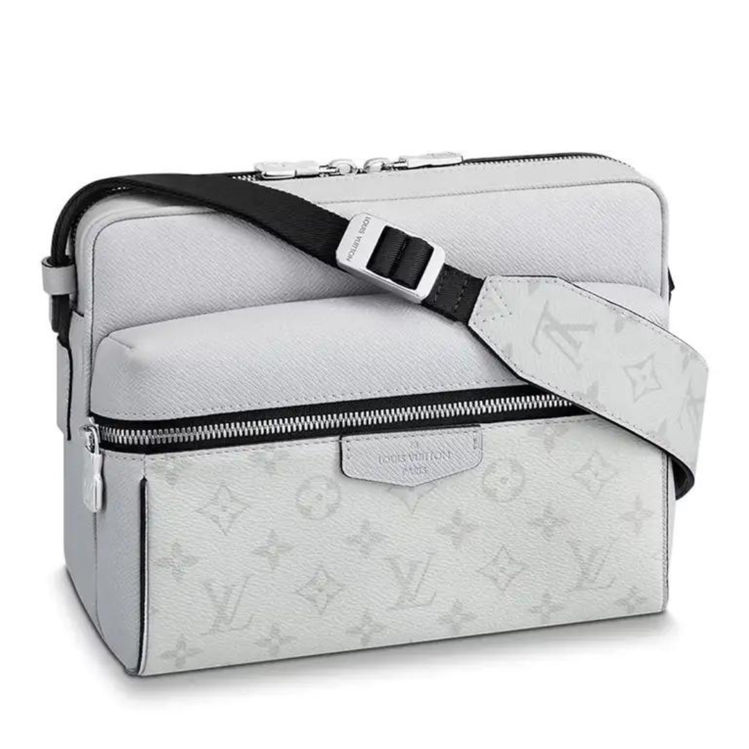 Untitled-design-8-1.png SHOULDER BAG - Image 1