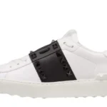 VLTN – ROCKSTUD UNTITLED CALFSKIN  WITH MATCHING STUDS