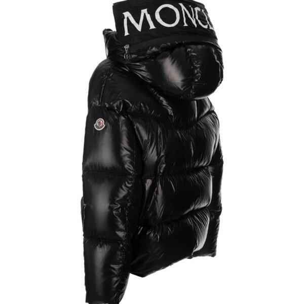 MNCLR WOMAN