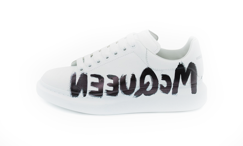 graffiti-oversize-1-1 A. MQ – GRAFFITI OVERSIZE WHITE - Image 1
